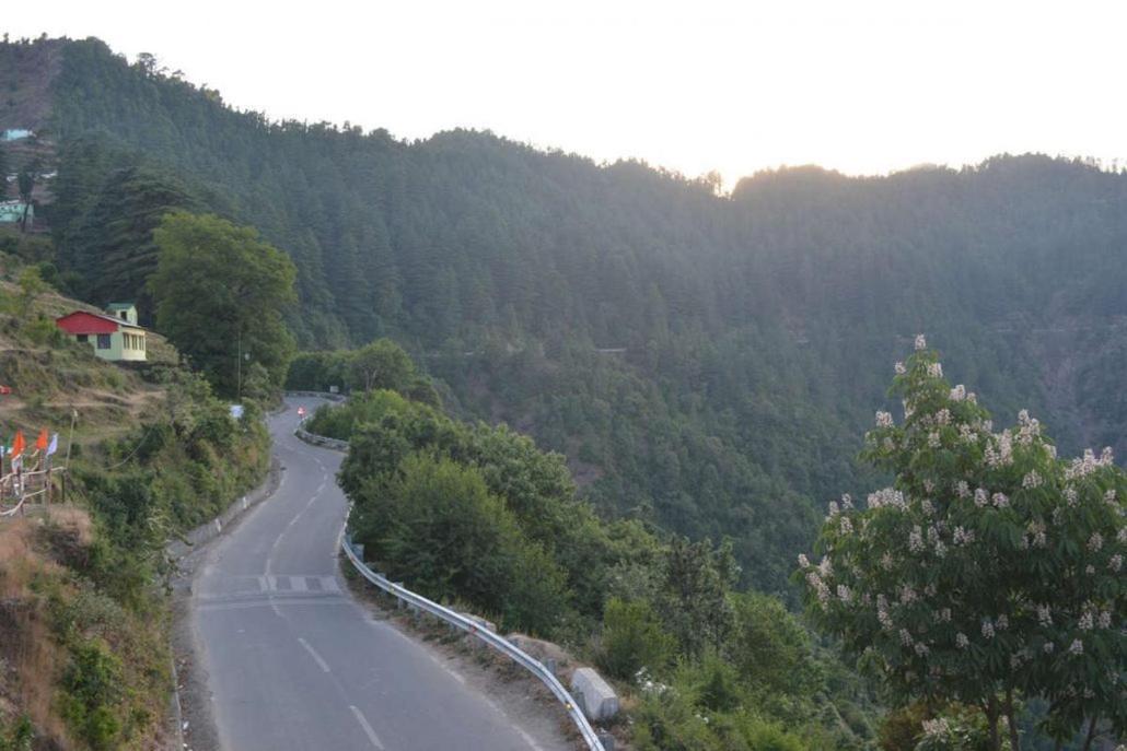 Hotel Crystal Palace Dhanaulti Buitenkant foto