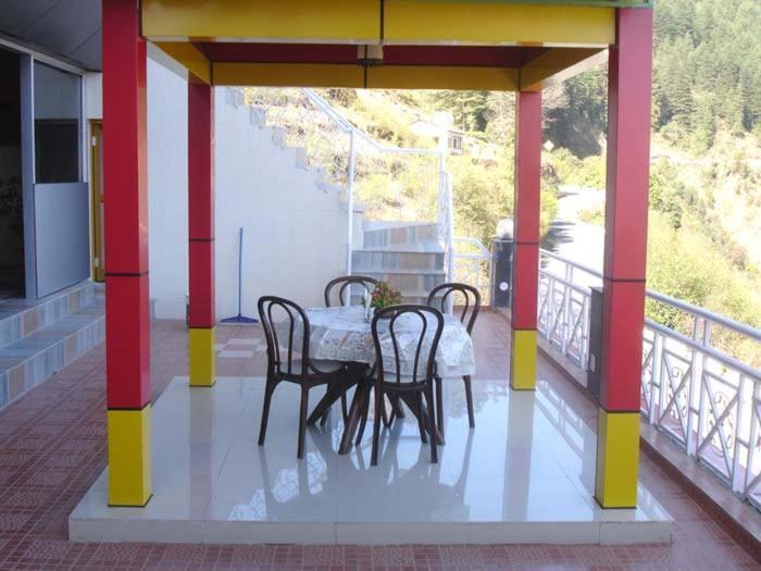 Hotel Crystal Palace Dhanaulti Buitenkant foto