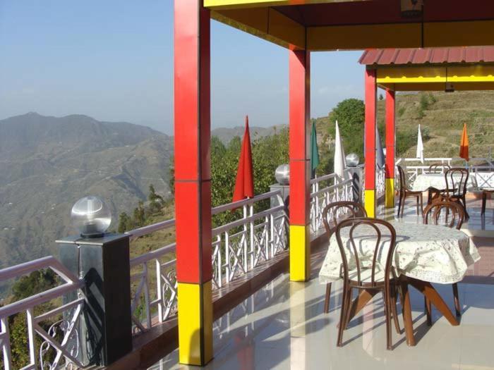 Hotel Crystal Palace Dhanaulti Buitenkant foto